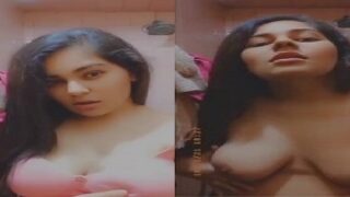 Fsiblog org hindi nude GF show big boobs